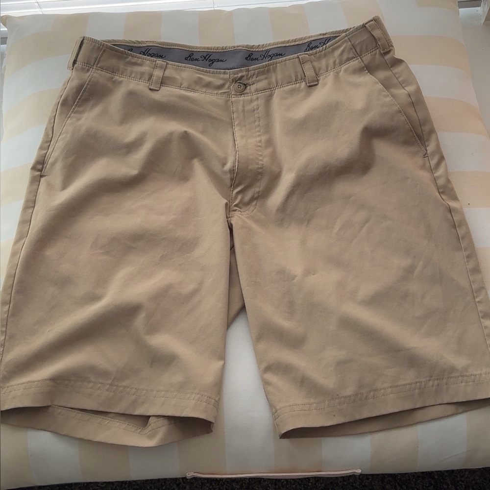 Hogan Men's Beige Flat Front Shorts